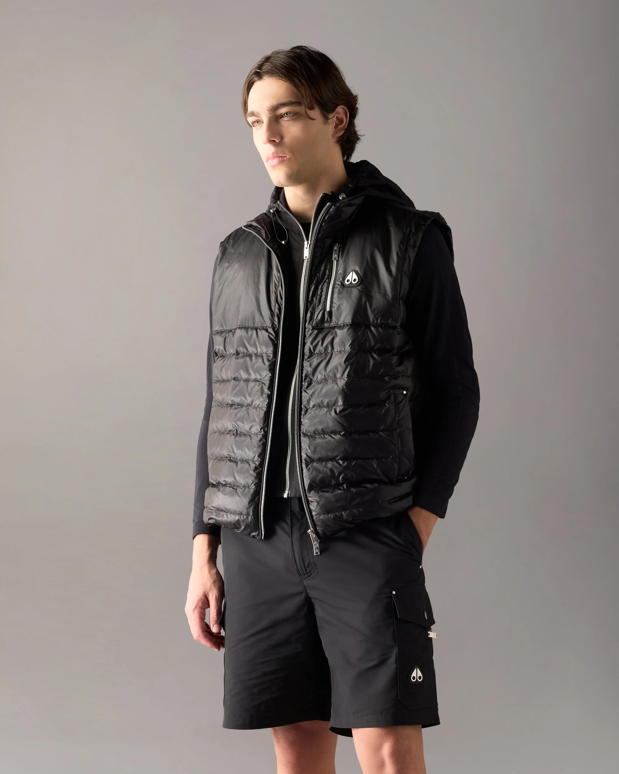 CLOUD WALKER AIR DOWN VEST-BLACK - Image 2