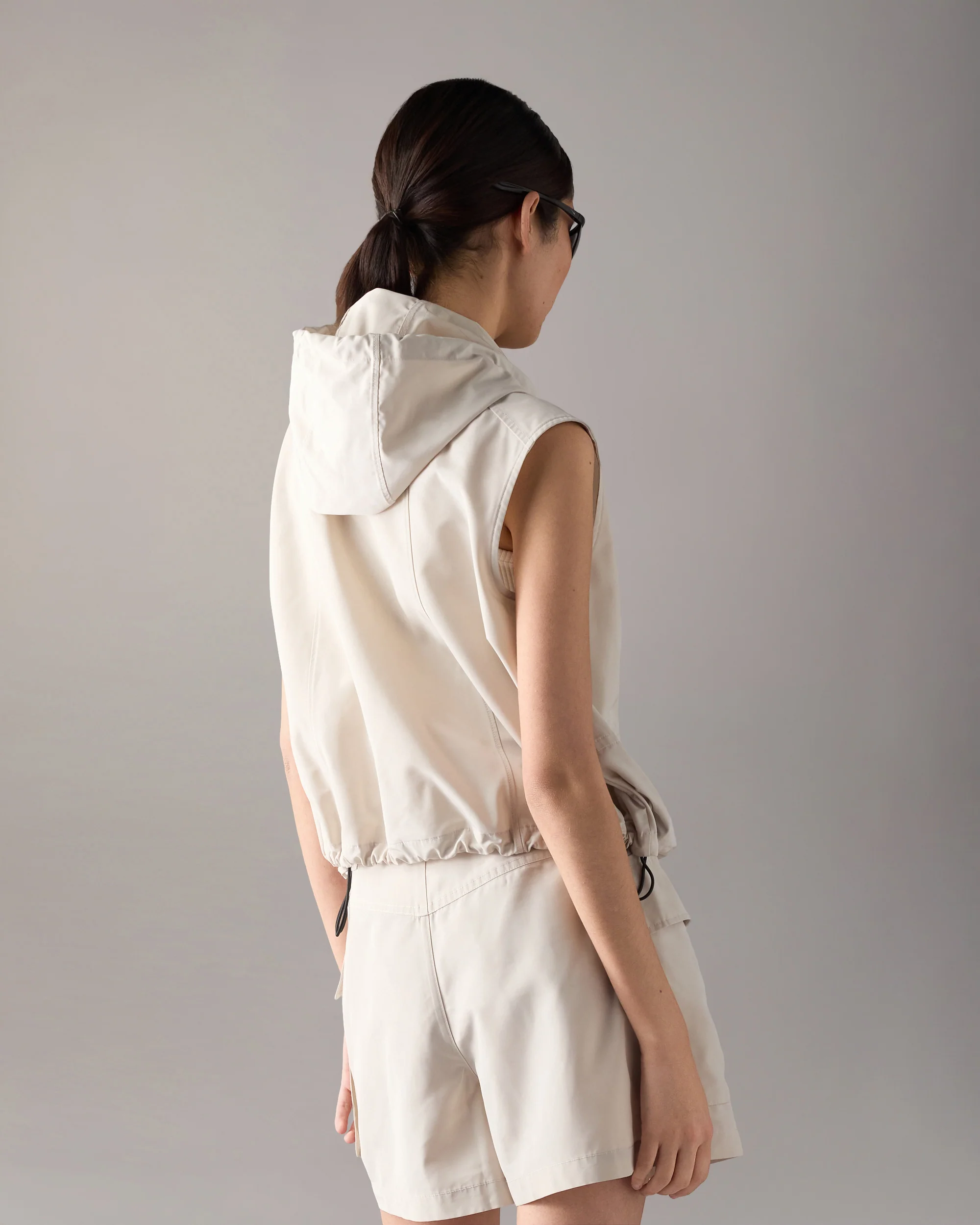ELEVATE HOODED VEST-ALABASTER - Image 3