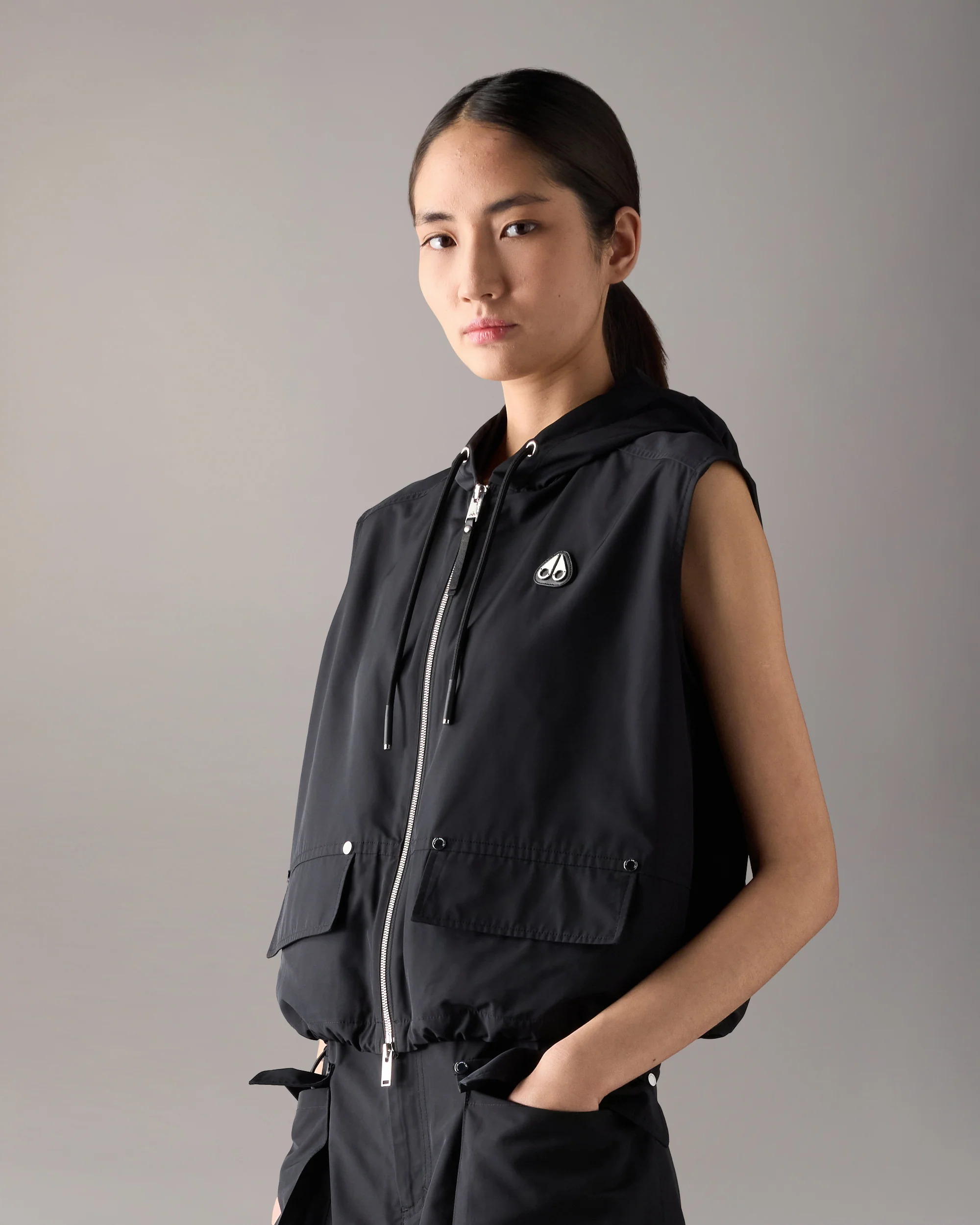 ELEVATE HOODED VEST-BLACK - Image 2