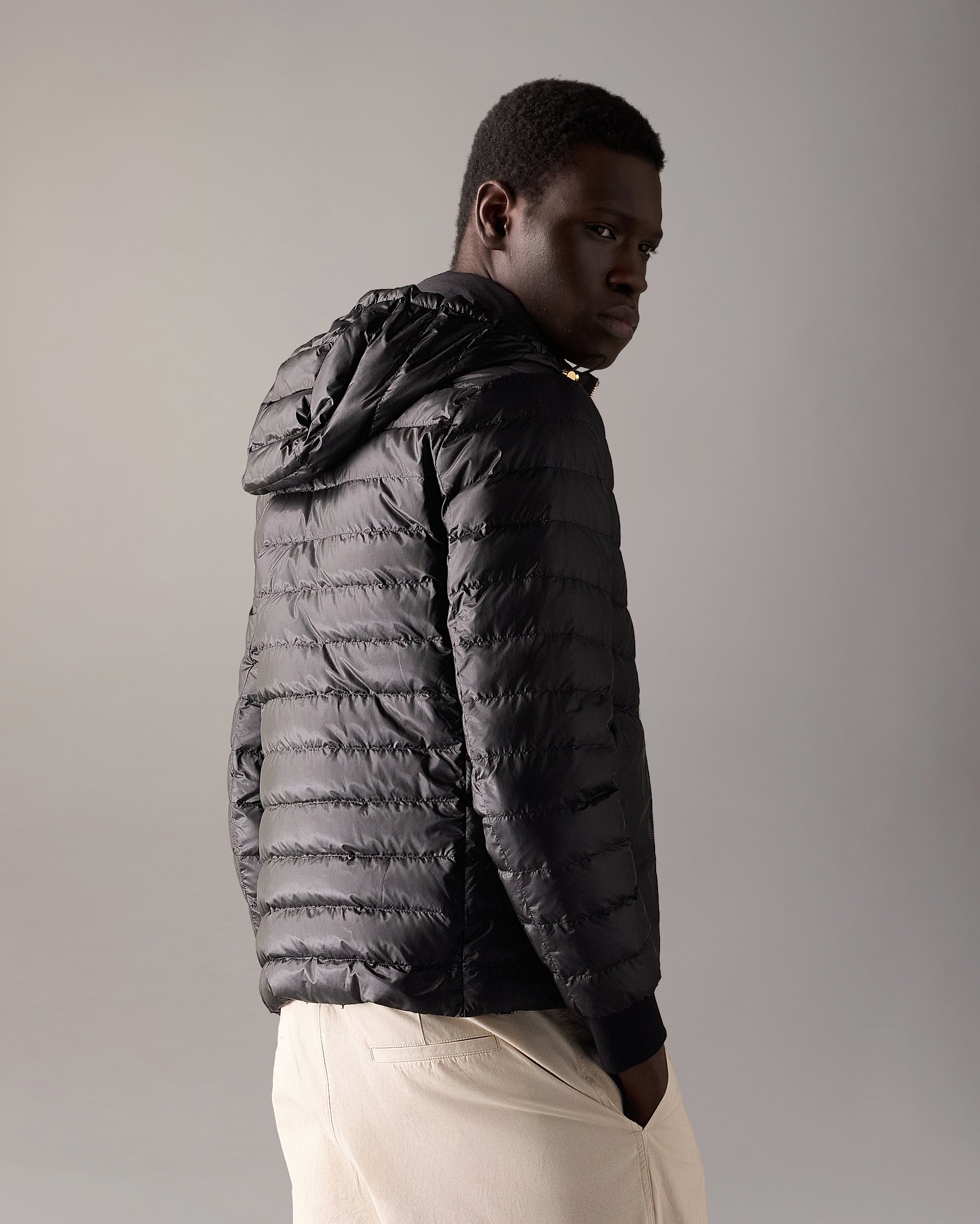 GOLD SERIES CLOUD WALKER AIR DOWN HOODIE-BLACK - Image 3