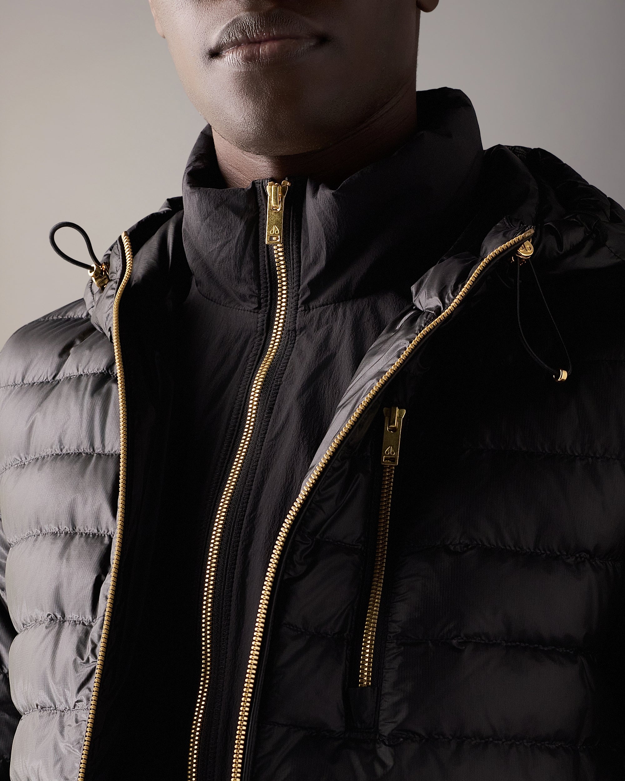 GOLD SERIES CLOUD WALKER AIR DOWN HOODIE-BLACK - Image 7