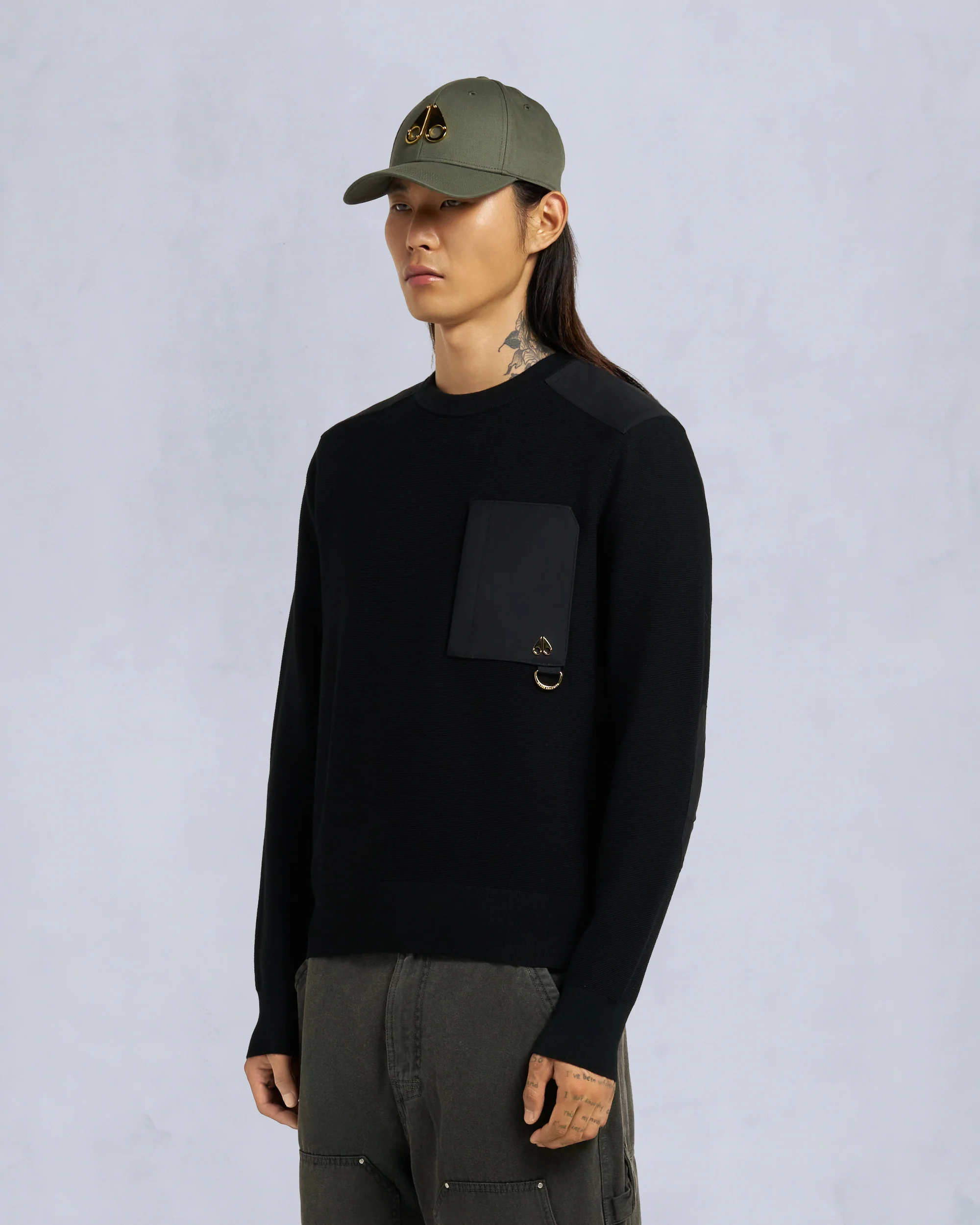 GOLD SERIES ELOWAN CREWNECK SWEATER-BLACK - Image 2