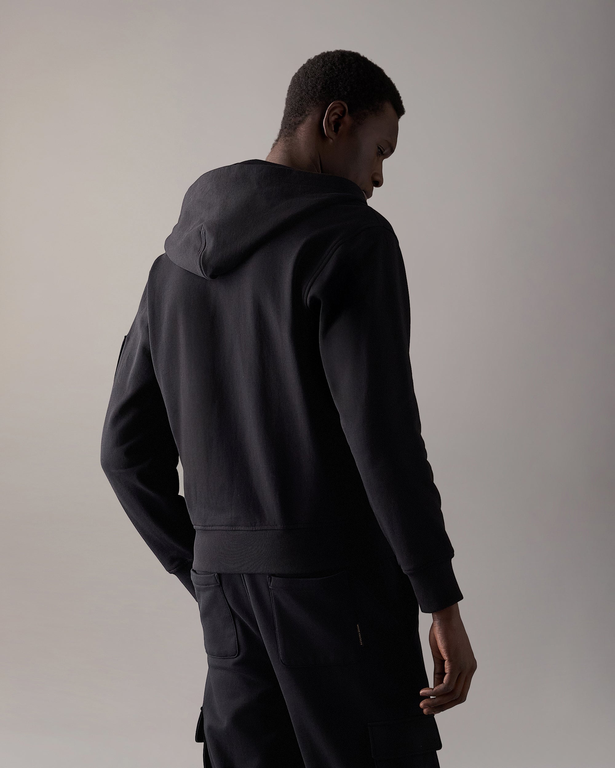 GOLD SERIES HARTSFIELD ZIP-UP HOODIE-BLACK - Image 3