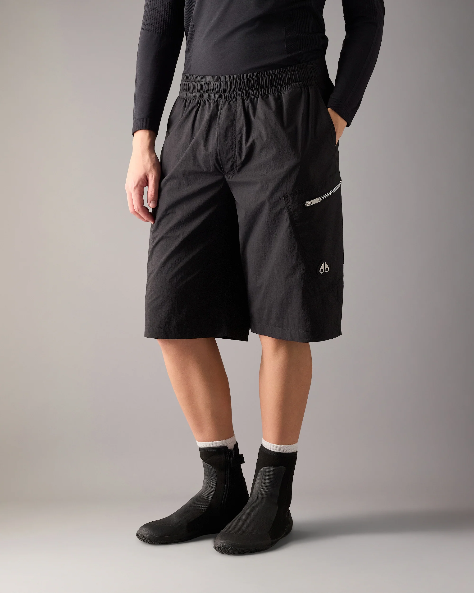 TOP FLIGHT CARGO SHORTS-BLACK - Image 2
