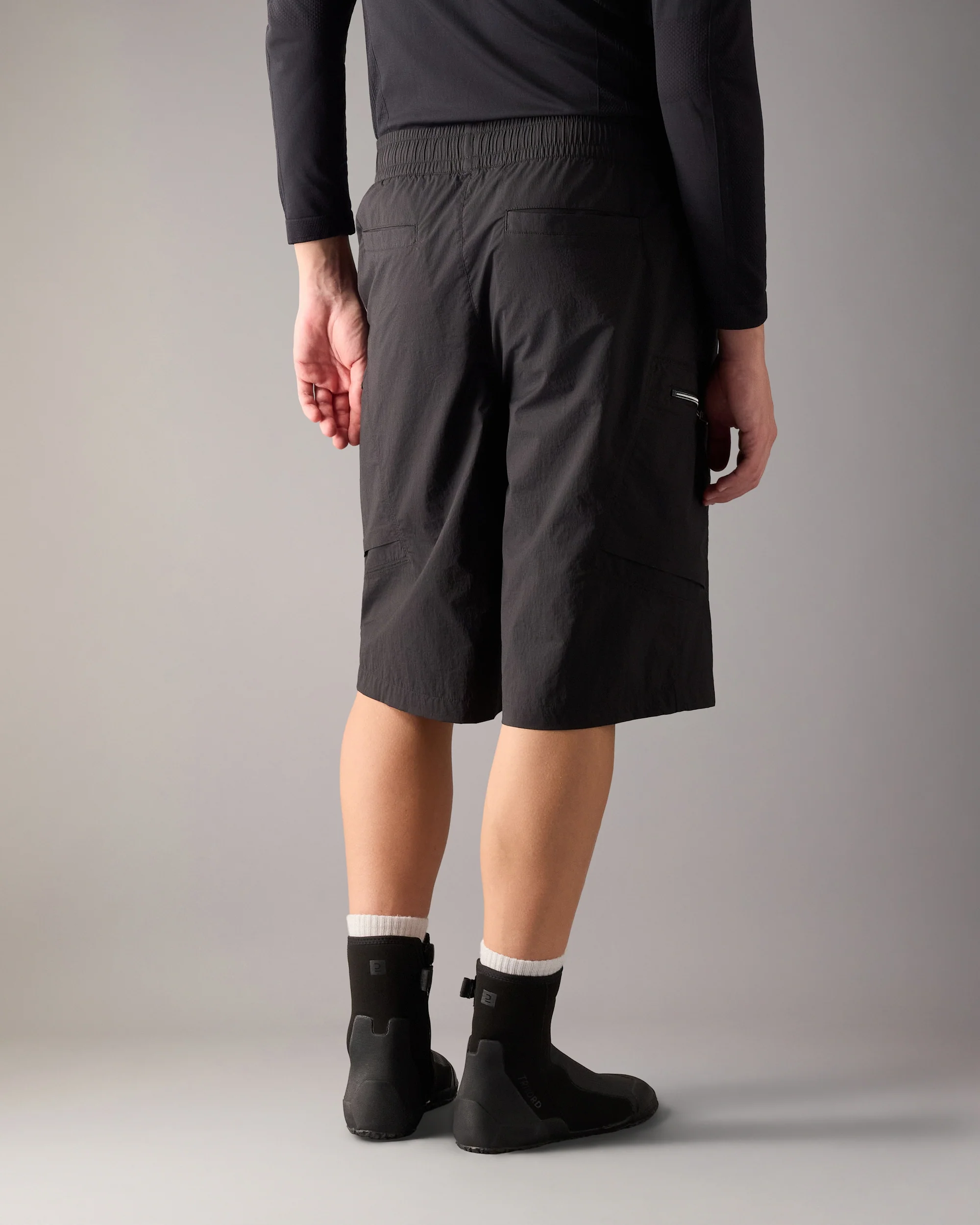 TOP FLIGHT CARGO SHORTS-BLACK - Image 3